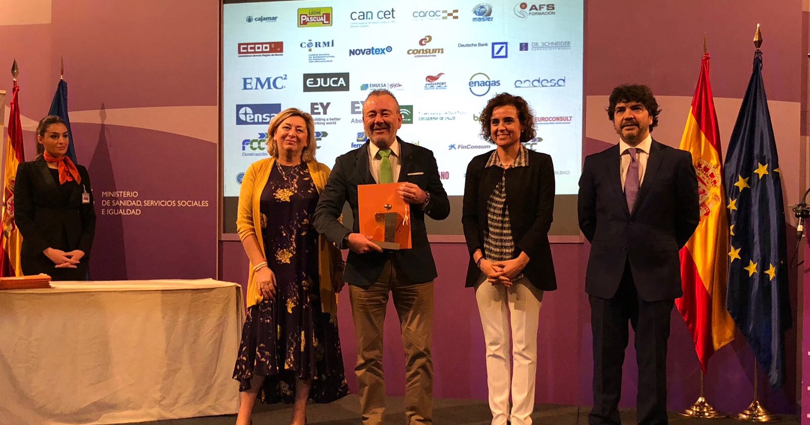 FEMEPA recibe el distintivo de igualdad
