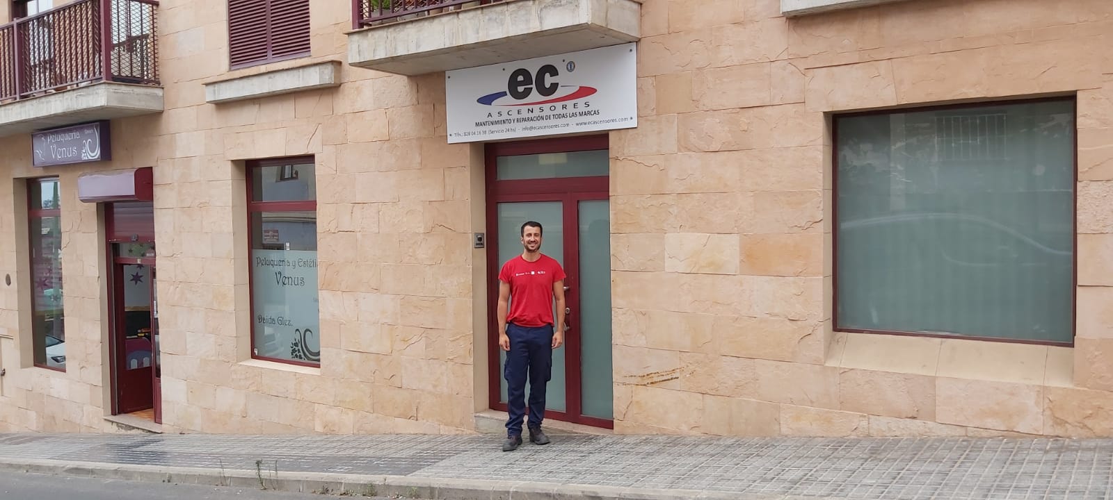 Víctor Quevedo: “Sabía que en el sector de los ascensores había trabajo y que se necesitaba esta titulación”